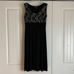 Perceptions Black and Gray Floral Midi Dress